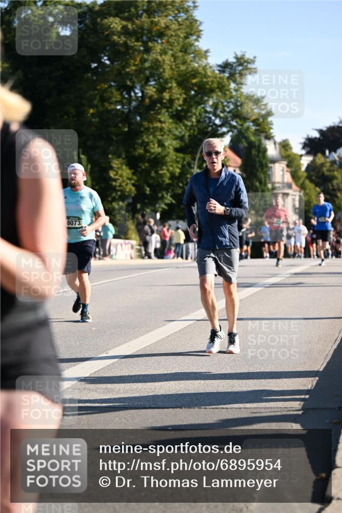 01.09.2024 - BARMER Alsterlauf Dr. Thomas Lammeyer http://msf.ph/oto/6895954 01.09.2024 09:33:47 Laufen 8073 meine-sportfotos.de