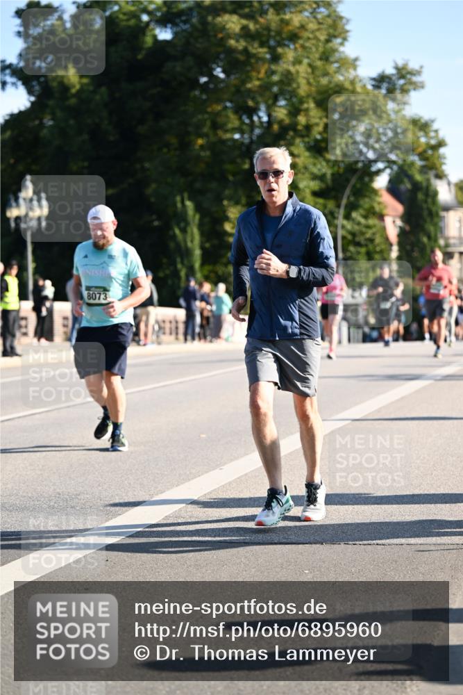 01.09.2024 - BARMER Alsterlauf Dr. Thomas Lammeyer http://msf.ph/oto/6895960 01.09.2024 09:33:48 Laufen 8073 meine-sportfotos.de