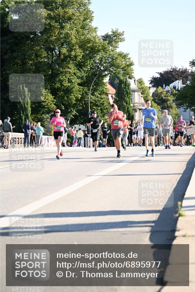 01.09.2024 - BARMER Alsterlauf Dr. Thomas Lammeyer http://msf.ph/oto/6895977 01.09.2024 09:33:49 Laufen 5000, 5241, 2249 meine-sportfotos.de