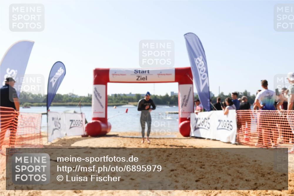 01.09.2024 - 17. Tribühne Triathlon Luisa Fischer http://msf.ph/oto/6895979 01.09.2024 11:19:22 Schwimmen 480, 516 meine-sportfotos.de