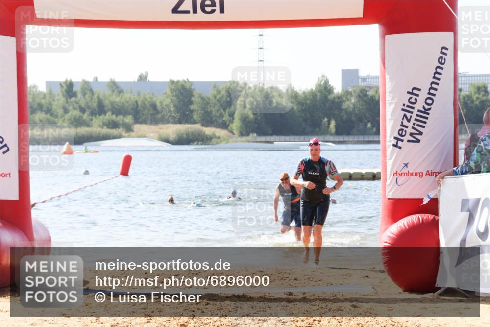 01.09.2024 - 17. Tribühne Triathlon Luisa Fischer http://msf.ph/oto/6896000 01.09.2024 11:19:39 Schwimmen 491, 539 meine-sportfotos.de