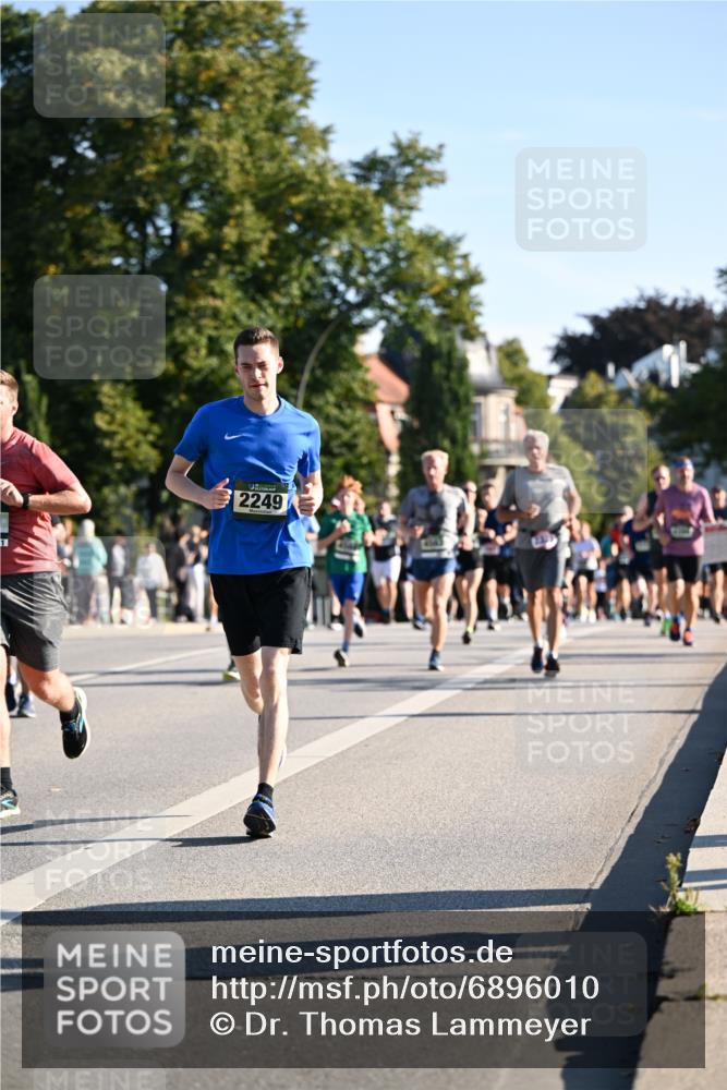 01.09.2024 - BARMER Alsterlauf Dr. Thomas Lammeyer http://msf.ph/oto/6896010 01.09.2024 09:33:53 Laufen 1, 2249 meine-sportfotos.de