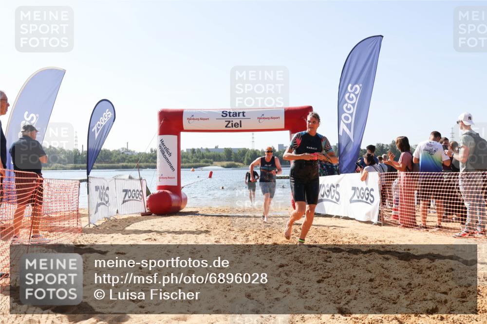 01.09.2024 - 17. Tribühne Triathlon Luisa Fischer http://msf.ph/oto/6896028 01.09.2024 11:19:46 Schwimmen 491, 500, 539 meine-sportfotos.de