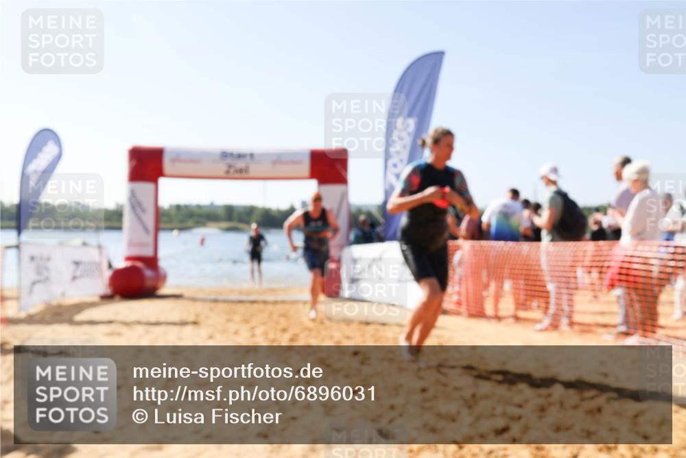 01.09.2024 - 17. Tribühne Triathlon Luisa Fischer http://msf.ph/oto/6896031 01.09.2024 11:19:46 Schwimmen 491, 500, 539 meine-sportfotos.de