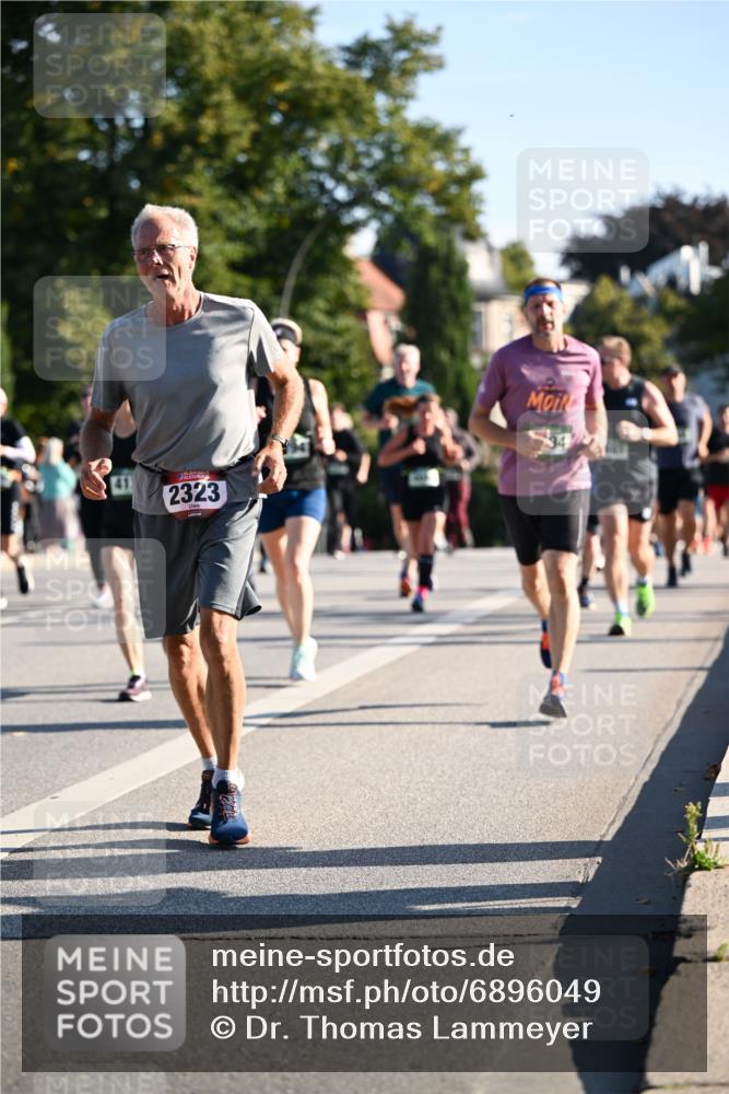 01.09.2024 - BARMER Alsterlauf Dr. Thomas Lammeyer http://msf.ph/oto/6896049 01.09.2024 09:33:57 Laufen 2323 meine-sportfotos.de