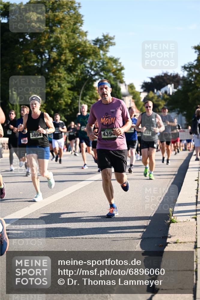 01.09.2024 - BARMER Alsterlauf Dr. Thomas Lammeyer http://msf.ph/oto/6896060 01.09.2024 09:33:58 Laufen 3894, 4394, 15, 4693 meine-sportfotos.de