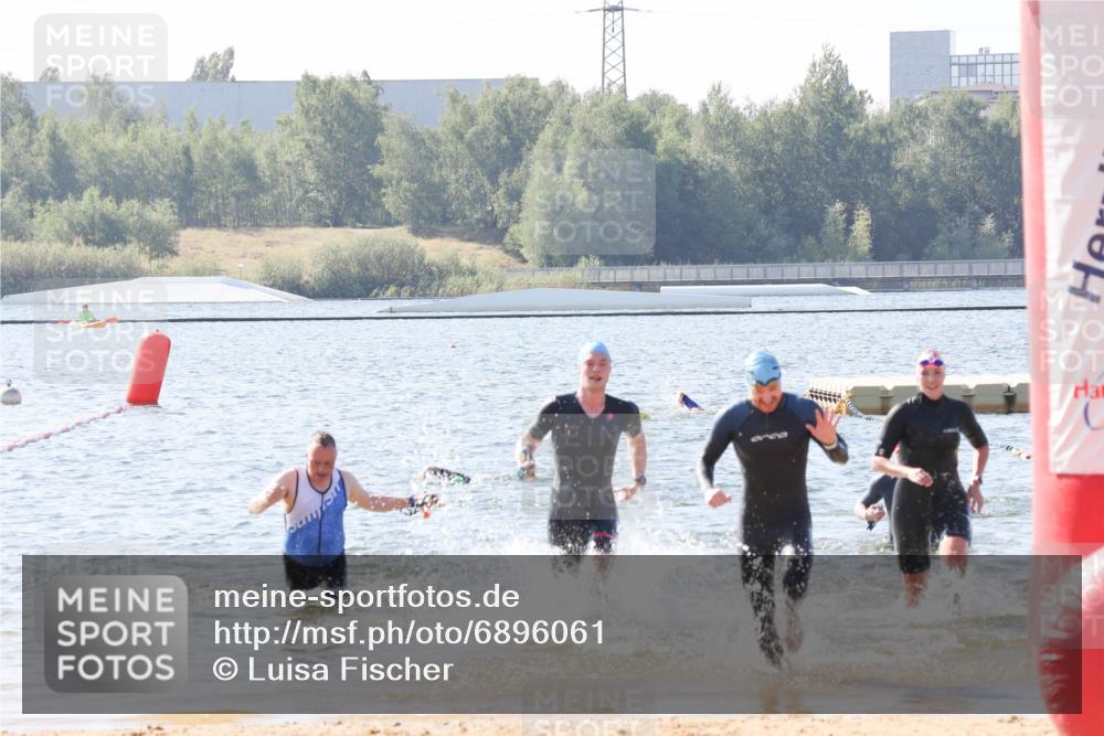 01.09.2024 - 17. Tribühne Triathlon Luisa Fischer http://msf.ph/oto/6896061 01.09.2024 11:19:58 Schwimmen 500, 519, 555, 559, 561 meine-sportfotos.de