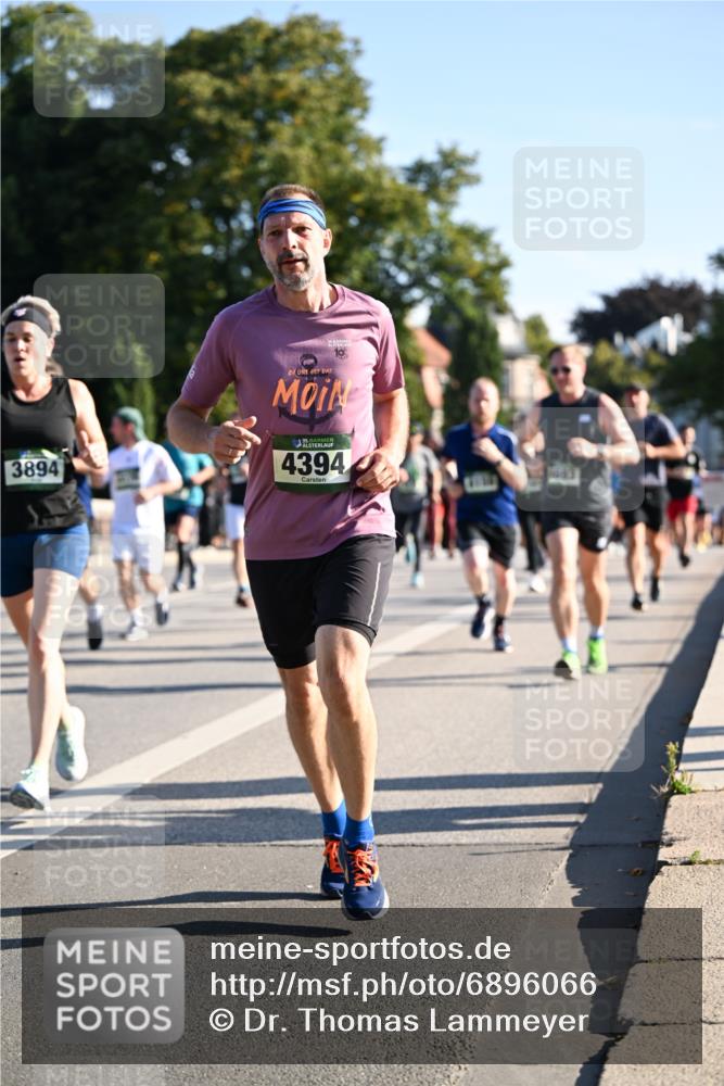 01.09.2024 - BARMER Alsterlauf Dr. Thomas Lammeyer http://msf.ph/oto/6896066 01.09.2024 09:33:59 Laufen 10, 3894, 35, 4394 meine-sportfotos.de