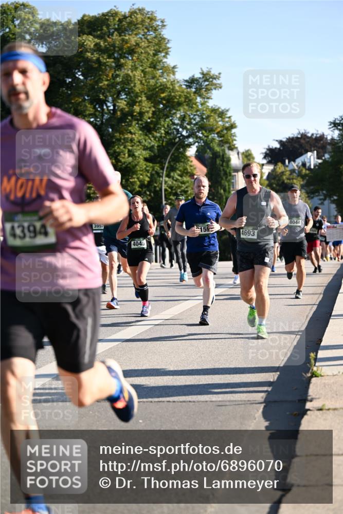 01.09.2024 - BARMER Alsterlauf Dr. Thomas Lammeyer http://msf.ph/oto/6896070 01.09.2024 09:34:00 Laufen 4394, 3957, 159, 4693, 4045, 8044, 5984 meine-sportfotos.de