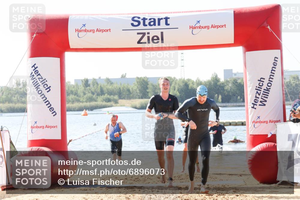 01.09.2024 - 17. Tribühne Triathlon Luisa Fischer http://msf.ph/oto/6896073 01.09.2024 11:20:02 Schwimmen 490, 519, 555, 559, 561 meine-sportfotos.de