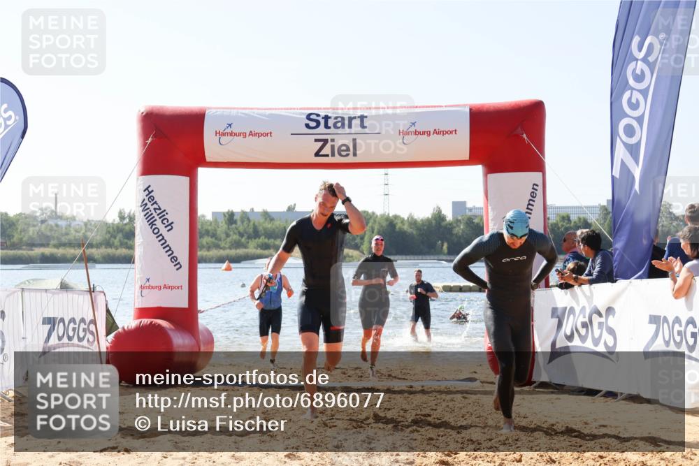 01.09.2024 - 17. Tribühne Triathlon Luisa Fischer http://msf.ph/oto/6896077 01.09.2024 11:20:04 Schwimmen 490, 519, 555, 559, 561 meine-sportfotos.de