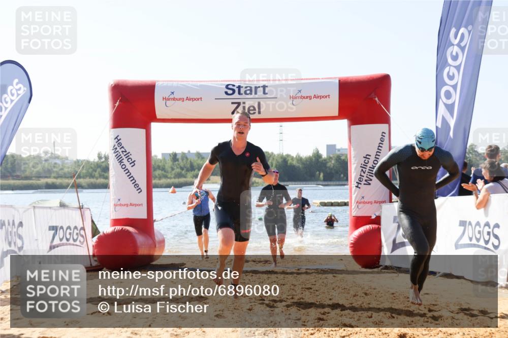 01.09.2024 - 17. Tribühne Triathlon Luisa Fischer http://msf.ph/oto/6896080 01.09.2024 11:20:04 Schwimmen 490, 519, 555, 559, 561 meine-sportfotos.de