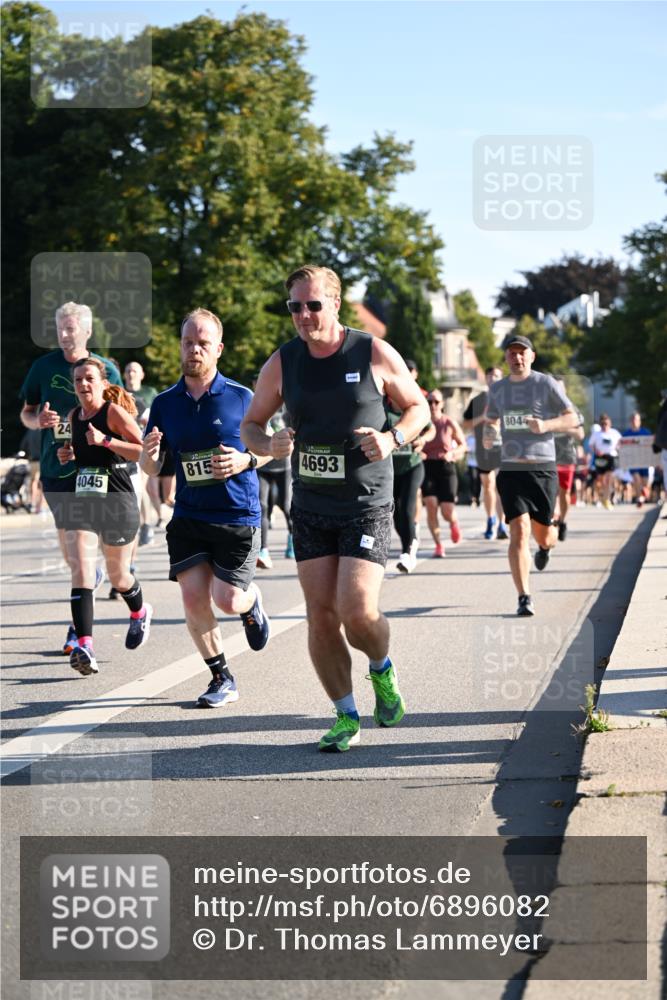 01.09.2024 - BARMER Alsterlauf Dr. Thomas Lammeyer http://msf.ph/oto/6896082 01.09.2024 09:34:01 Laufen 24, 4045, 815, 4693, 8044 meine-sportfotos.de
