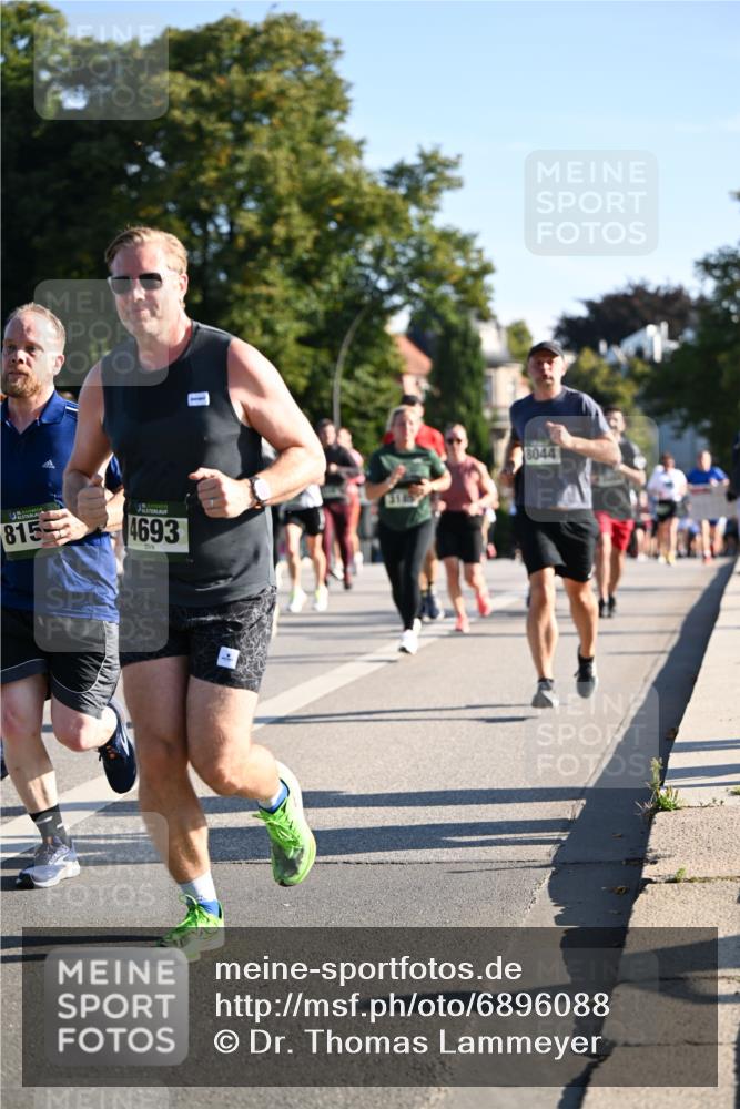 01.09.2024 - BARMER Alsterlauf Dr. Thomas Lammeyer http://msf.ph/oto/6896088 01.09.2024 09:34:02 Laufen 815, 4693, 8044 meine-sportfotos.de
