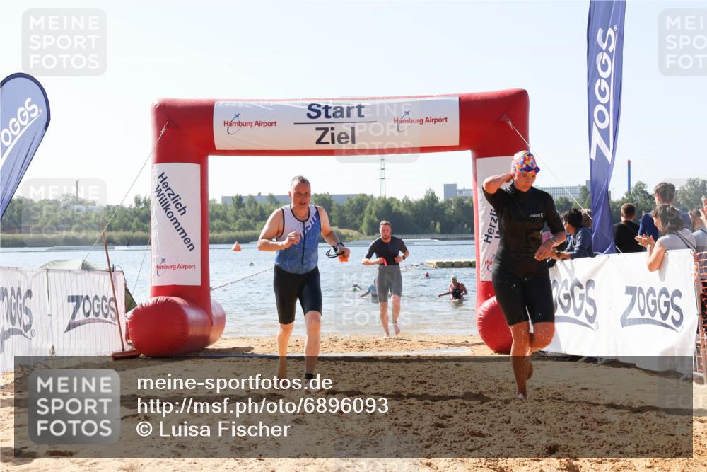 01.09.2024 - 17. Tribühne Triathlon Luisa Fischer http://msf.ph/oto/6896093 01.09.2024 11:20:07 Schwimmen 490, 519, 555, 559, 561 meine-sportfotos.de