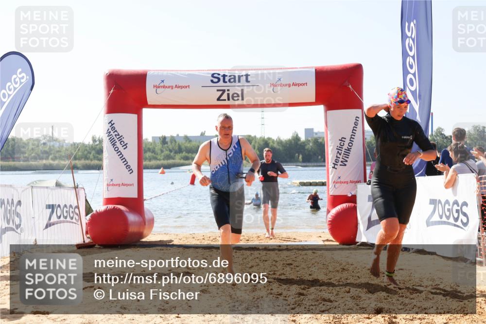 01.09.2024 - 17. Tribühne Triathlon Luisa Fischer http://msf.ph/oto/6896095 01.09.2024 11:20:07 Schwimmen 490, 519, 555, 559, 561 meine-sportfotos.de