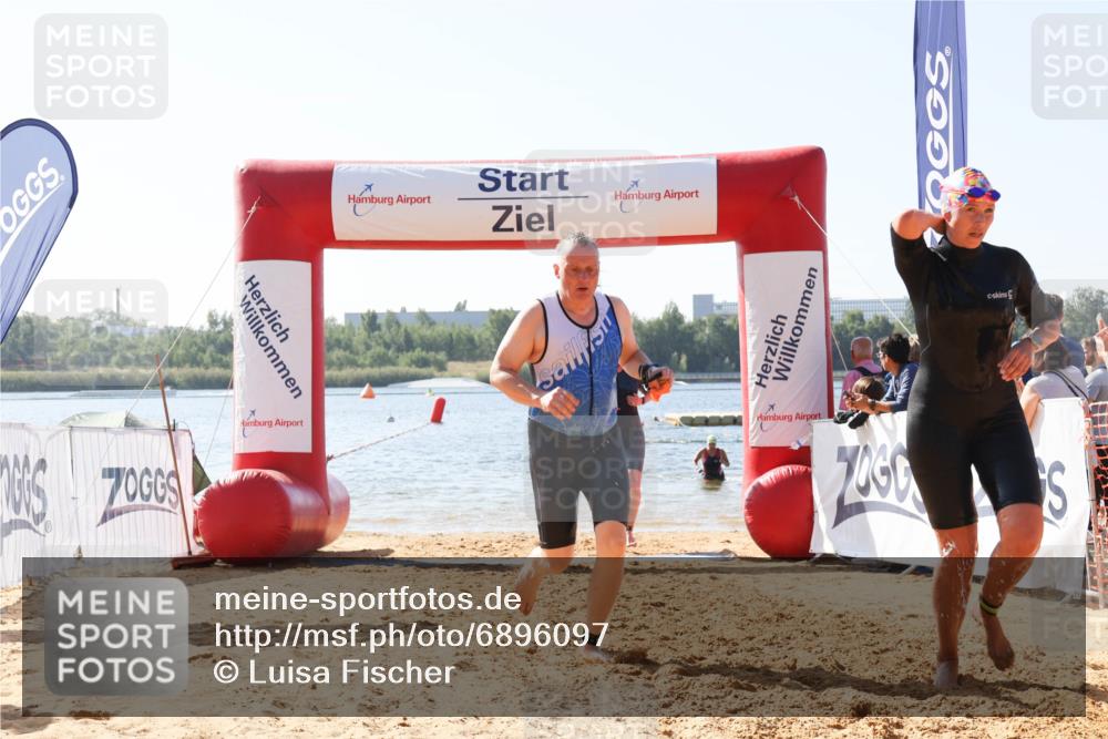 01.09.2024 - 17. Tribühne Triathlon Luisa Fischer http://msf.ph/oto/6896097 01.09.2024 11:20:08 Schwimmen 490, 519, 555, 559, 561 meine-sportfotos.de