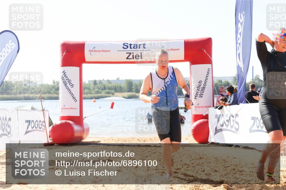 01.09.2024 - 17. Tribühne Triathlon Luisa Fischer http://msf.ph/oto/6896100 01.09.2024 11:20:08 Schwimmen 490, 519, 555, 559, 561 meine-sportfotos.de