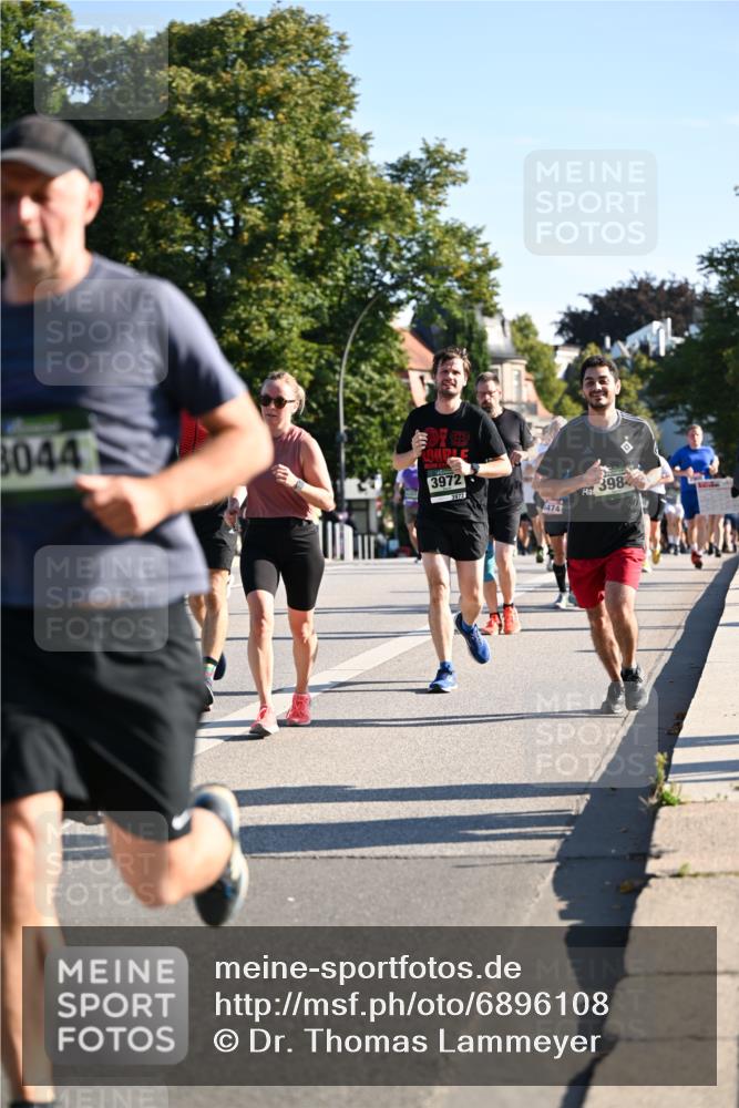 01.09.2024 - BARMER Alsterlauf Dr. Thomas Lammeyer http://msf.ph/oto/6896108 01.09.2024 09:34:04 Laufen 8044, 3972, 3972, 474, 398 meine-sportfotos.de