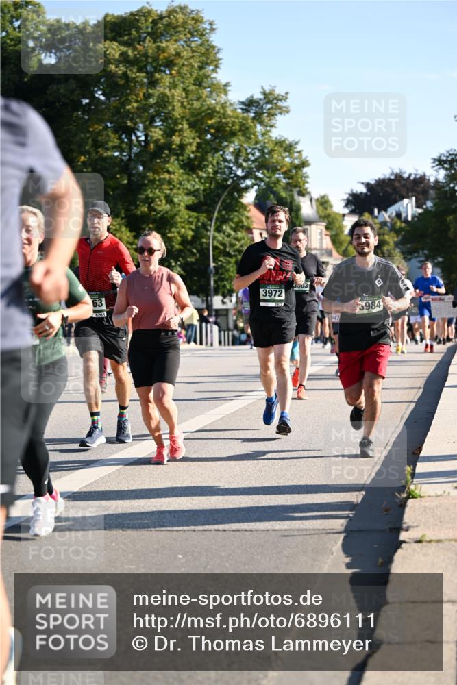 01.09.2024 - BARMER Alsterlauf Dr. Thomas Lammeyer http://msf.ph/oto/6896111 01.09.2024 09:34:04 Laufen 63, 8263, 3972, 3972, 3003, 5984 meine-sportfotos.de