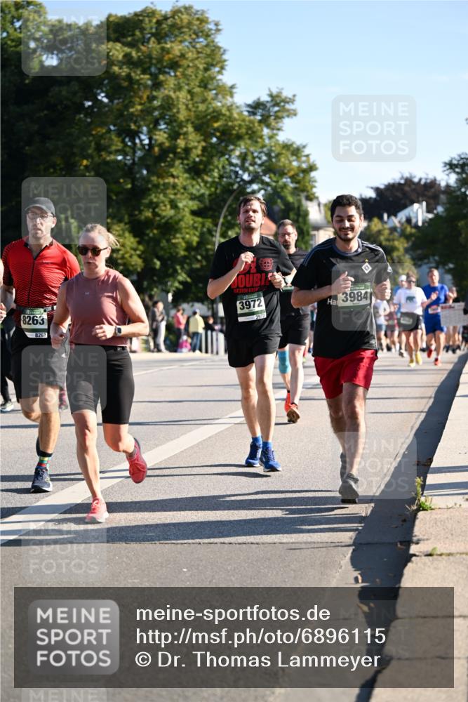 01.09.2024 - BARMER Alsterlauf Dr. Thomas Lammeyer http://msf.ph/oto/6896115 01.09.2024 09:34:05 Laufen 8263, 8263, 3972, 3972, 3984 meine-sportfotos.de
