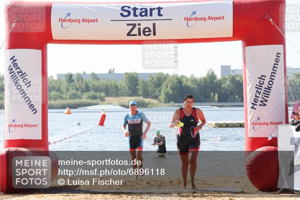 01.09.2024 - 17. Tribühne Triathlon Luisa Fischer http://msf.ph/oto/6896118 01.09.2024 11:20:18 Schwimmen 477, 490, 556 meine-sportfotos.de