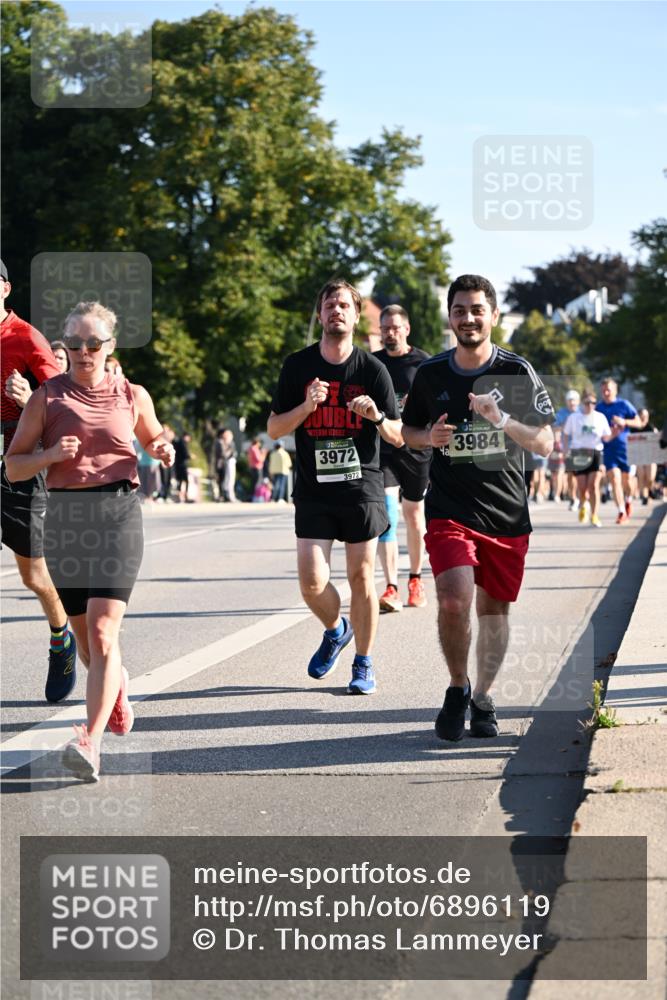 01.09.2024 - BARMER Alsterlauf Dr. Thomas Lammeyer http://msf.ph/oto/6896119 01.09.2024 09:34:05 Laufen 3972, 3972, 3984 meine-sportfotos.de