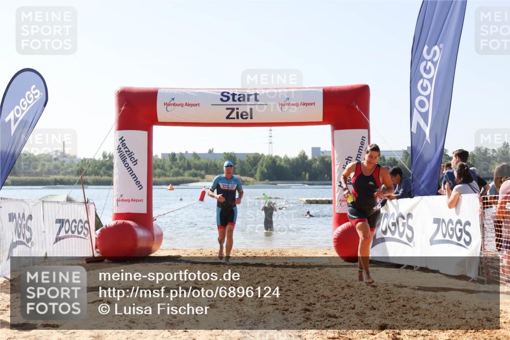 01.09.2024 - 17. Tribühne Triathlon Luisa Fischer http://msf.ph/oto/6896124 01.09.2024 11:20:20 Schwimmen 477, 499, 556 meine-sportfotos.de