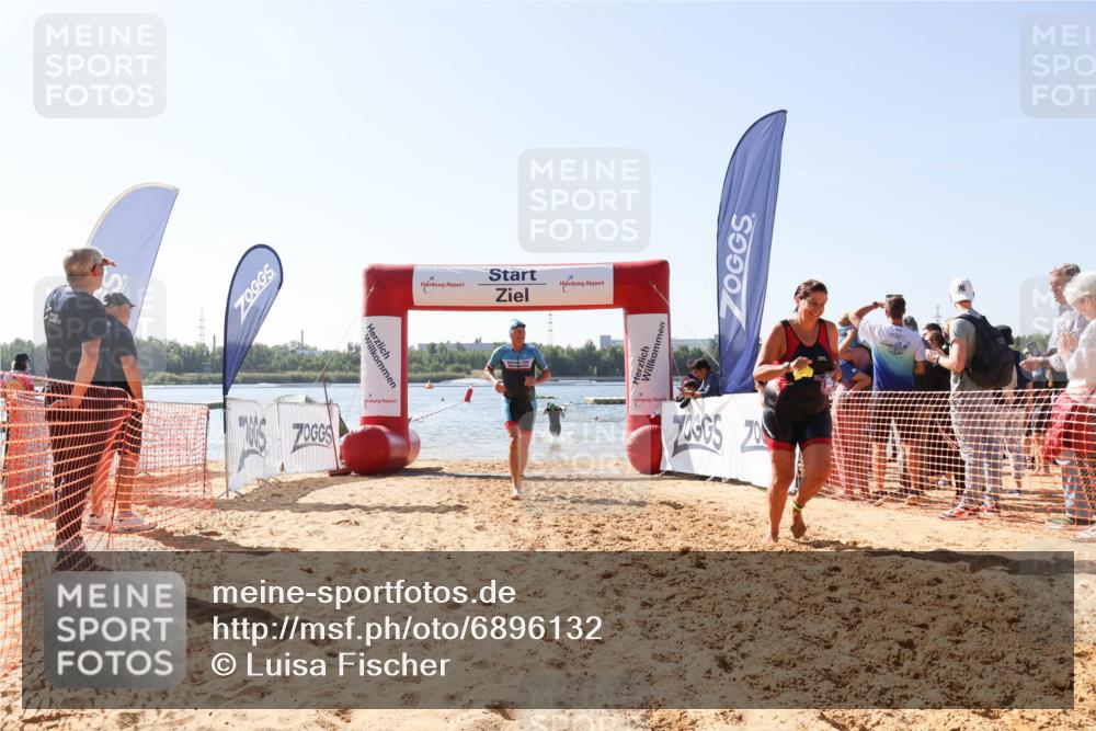 01.09.2024 - 17. Tribühne Triathlon Luisa Fischer http://msf.ph/oto/6896132 01.09.2024 11:20:22 Schwimmen 477, 499, 556 meine-sportfotos.de