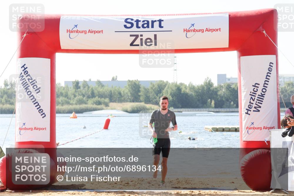 01.09.2024 - 17. Tribühne Triathlon Luisa Fischer http://msf.ph/oto/6896134 01.09.2024 11:20:27 Schwimmen 477, 499, 556 meine-sportfotos.de