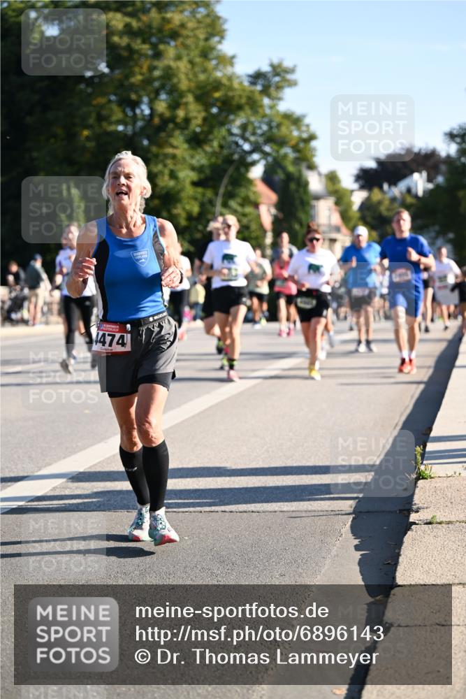 01.09.2024 - BARMER Alsterlauf Dr. Thomas Lammeyer http://msf.ph/oto/6896143 01.09.2024 09:34:09 Laufen 4474 meine-sportfotos.de