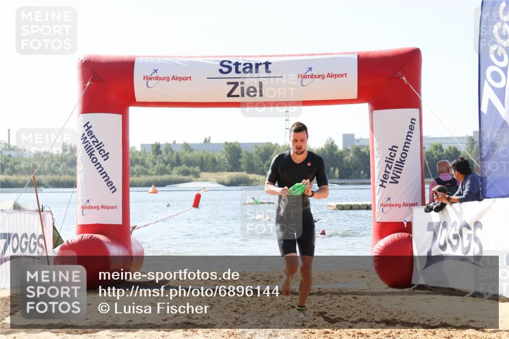 01.09.2024 - 17. Tribühne Triathlon Luisa Fischer http://msf.ph/oto/6896144 01.09.2024 11:20:29 Schwimmen 477, 499 meine-sportfotos.de