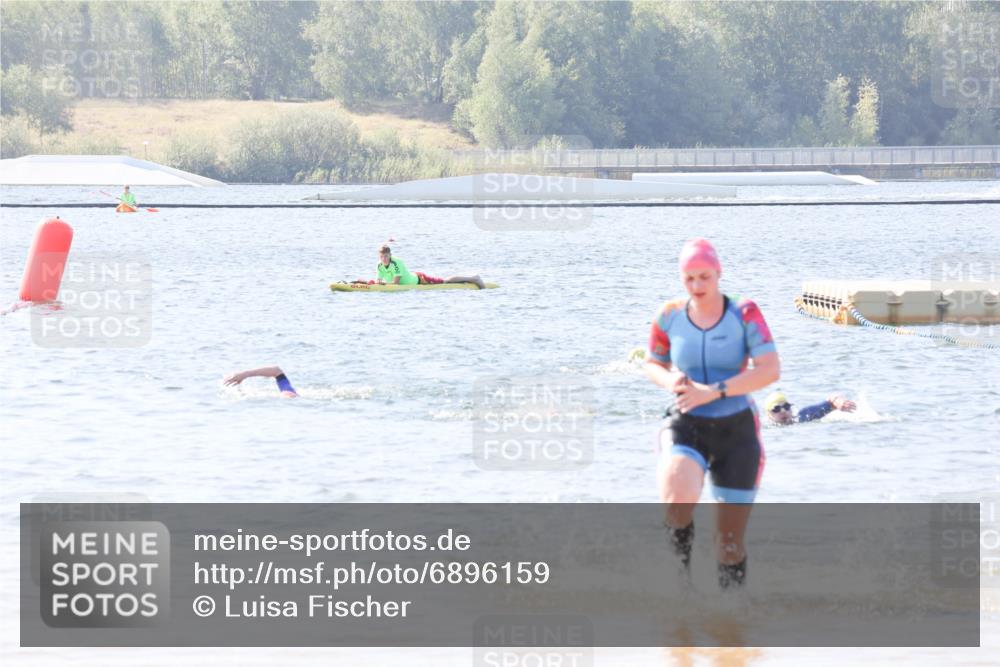 01.09.2024 - 17. Tribühne Triathlon Luisa Fischer http://msf.ph/oto/6896159 01.09.2024 11:20:38 Schwimmen 461 meine-sportfotos.de