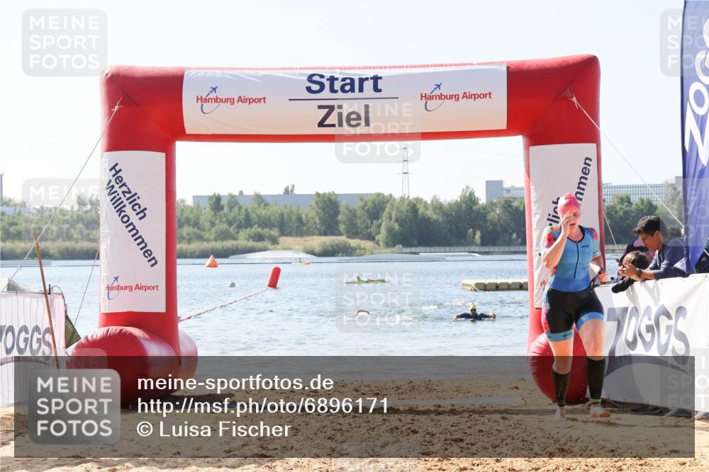 01.09.2024 - 17. Tribühne Triathlon Luisa Fischer http://msf.ph/oto/6896171 01.09.2024 11:20:43 Schwimmen 461 meine-sportfotos.de