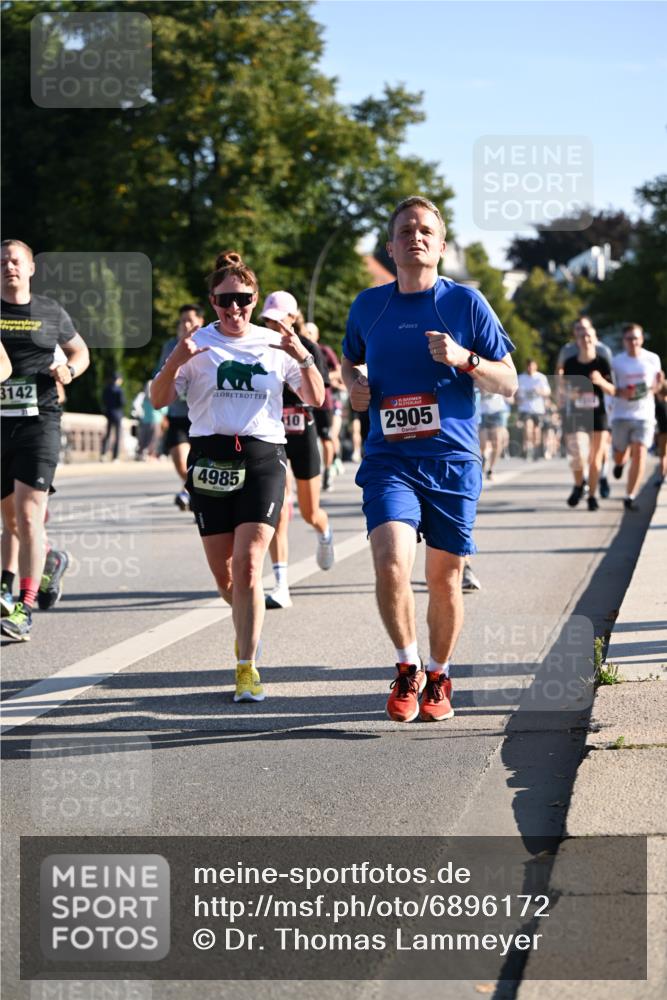 01.09.2024 - BARMER Alsterlauf Dr. Thomas Lammeyer http://msf.ph/oto/6896172 01.09.2024 09:34:11 Laufen 3142, 10, 125, 2905, 4985 meine-sportfotos.de