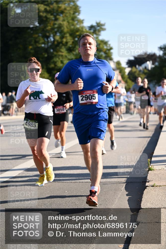 01.09.2024 - BARMER Alsterlauf Dr. Thomas Lammeyer http://msf.ph/oto/6896175 01.09.2024 09:34:12 Laufen 4985, 3010, 135, 2905 meine-sportfotos.de