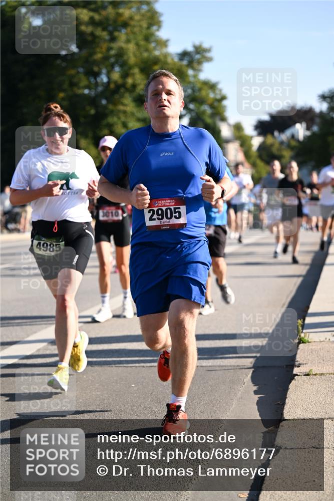 01.09.2024 - BARMER Alsterlauf Dr. Thomas Lammeyer http://msf.ph/oto/6896177 01.09.2024 09:34:12 Laufen 4985, 3010, 135, 2905 meine-sportfotos.de