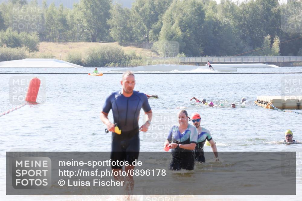 01.09.2024 - 17. Tribühne Triathlon Luisa Fischer http://msf.ph/oto/6896178 01.09.2024 11:20:57 Schwimmen 479, 487, 560 meine-sportfotos.de
