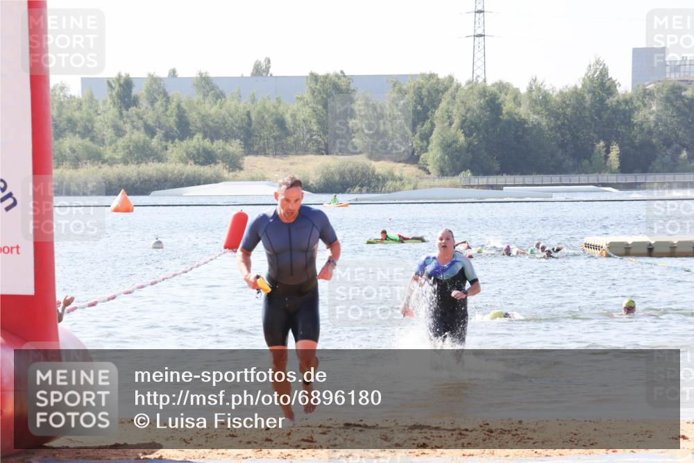 01.09.2024 - 17. Tribühne Triathlon Luisa Fischer http://msf.ph/oto/6896180 01.09.2024 11:20:59 Schwimmen 479, 487, 560 meine-sportfotos.de