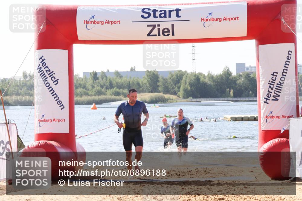 01.09.2024 - 17. Tribühne Triathlon Luisa Fischer http://msf.ph/oto/6896188 01.09.2024 11:21:00 Schwimmen 479, 487, 560 meine-sportfotos.de