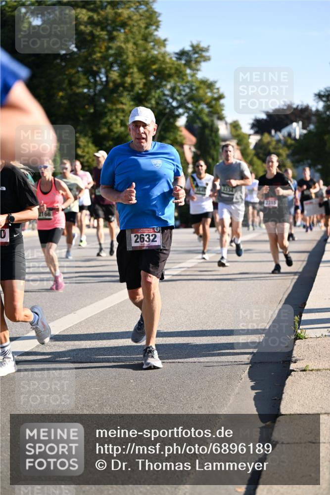01.09.2024 - BARMER Alsterlauf Dr. Thomas Lammeyer http://msf.ph/oto/6896189 01.09.2024 09:34:13 Laufen 2166, 2632, 2315 meine-sportfotos.de