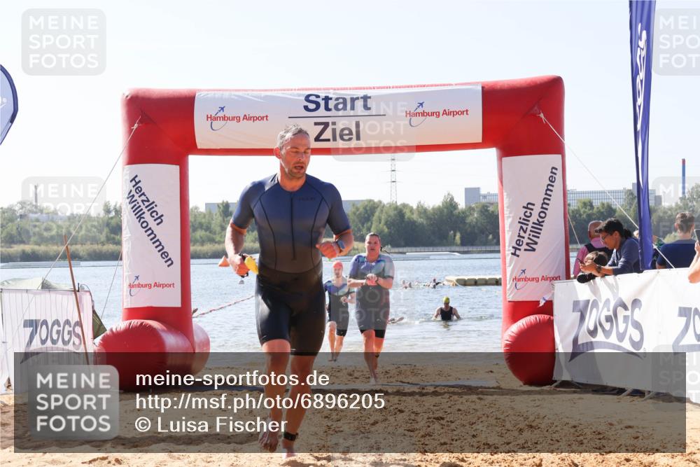 01.09.2024 - 17. Tribühne Triathlon Luisa Fischer http://msf.ph/oto/6896205 01.09.2024 11:21:03 Schwimmen 479, 487, 560 meine-sportfotos.de