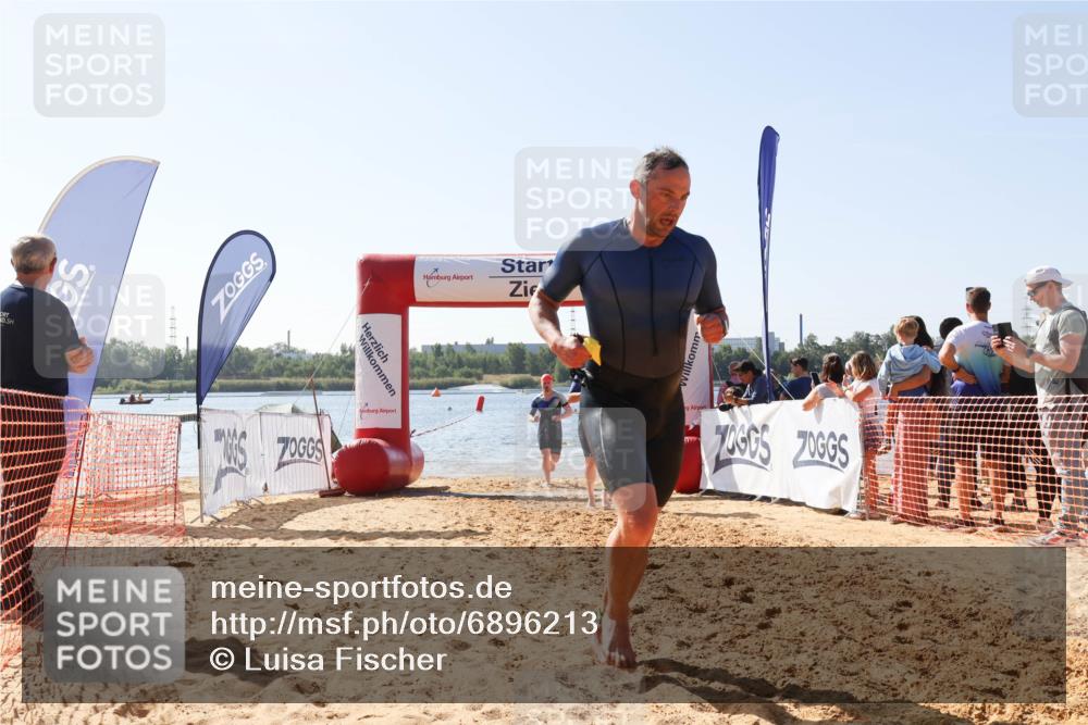 01.09.2024 - 17. Tribühne Triathlon Luisa Fischer http://msf.ph/oto/6896213 01.09.2024 11:21:05 Schwimmen 479, 487, 560 meine-sportfotos.de
