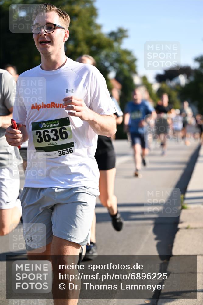 01.09.2024 - BARMER Alsterlauf Dr. Thomas Lammeyer http://msf.ph/oto/6896225 01.09.2024 09:34:16 Laufen 35, 3636, 3636 meine-sportfotos.de