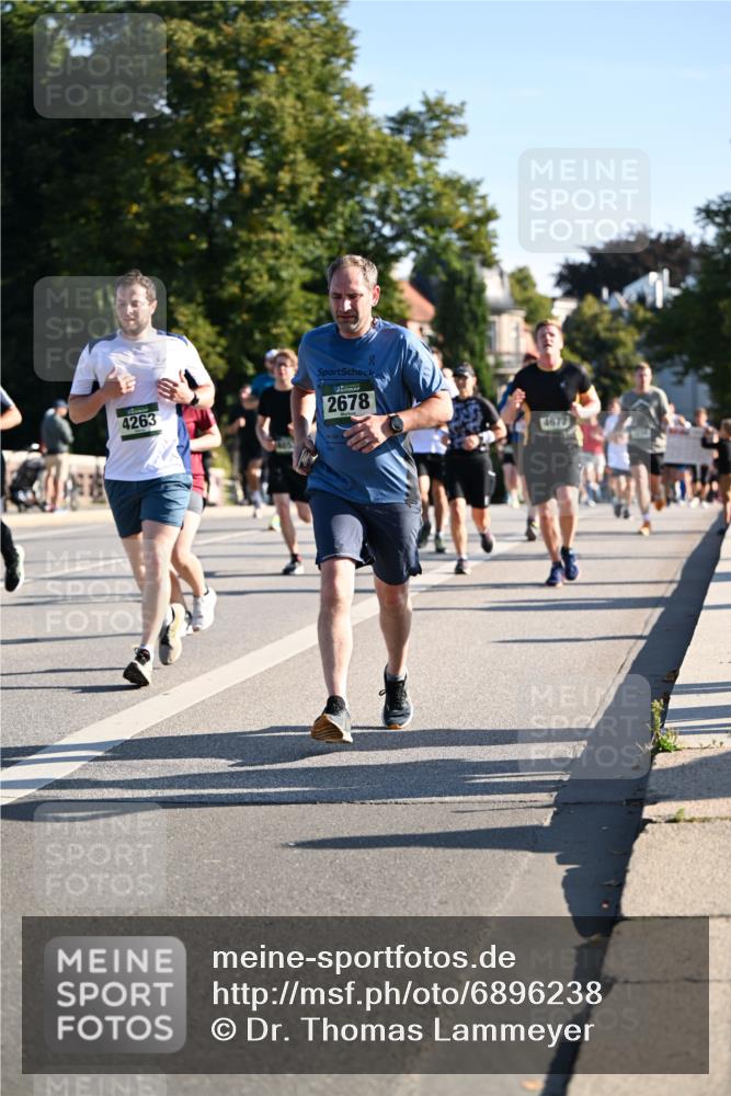 01.09.2024 - BARMER Alsterlauf Dr. Thomas Lammeyer http://msf.ph/oto/6896238 01.09.2024 09:34:18 Laufen 4263, 2678 meine-sportfotos.de