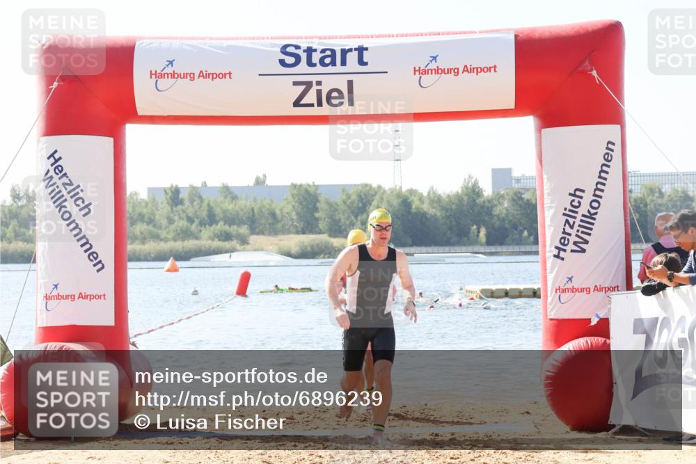01.09.2024 - 17. Tribühne Triathlon Luisa Fischer http://msf.ph/oto/6896239 01.09.2024 11:21:16 Schwimmen 531, 532 meine-sportfotos.de