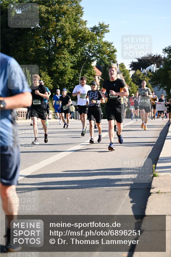 01.09.2024 - BARMER Alsterlauf Dr. Thomas Lammeyer http://msf.ph/oto/6896251 01.09.2024 09:34:19 Laufen 4853, 8128, 3366, 8245, 461, 3234 meine-sportfotos.de