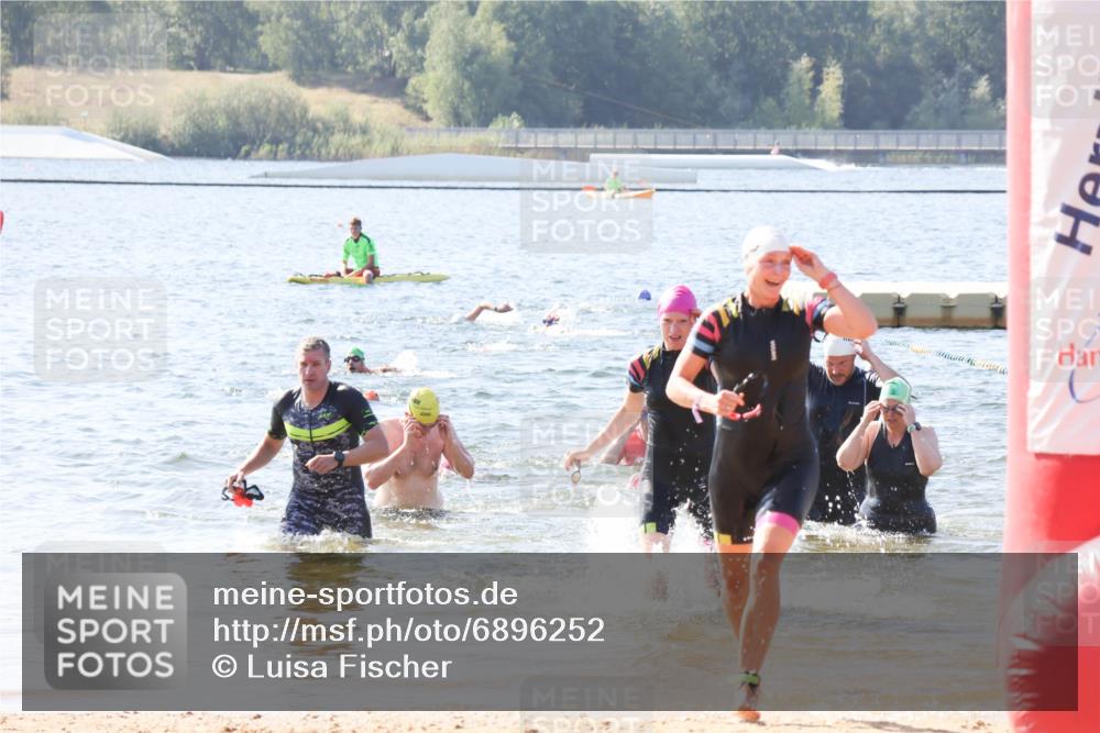 01.09.2024 - 17. Tribühne Triathlon Luisa Fischer http://msf.ph/oto/6896252 01.09.2024 11:21:53 Schwimmen 492, 518, 523, 537 meine-sportfotos.de