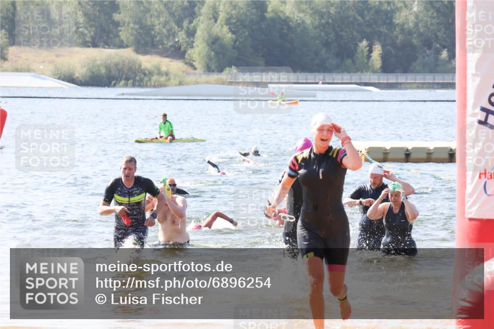 01.09.2024 - 17. Tribühne Triathlon Luisa Fischer http://msf.ph/oto/6896254 01.09.2024 11:21:53 Schwimmen 492, 518, 523, 537 meine-sportfotos.de
