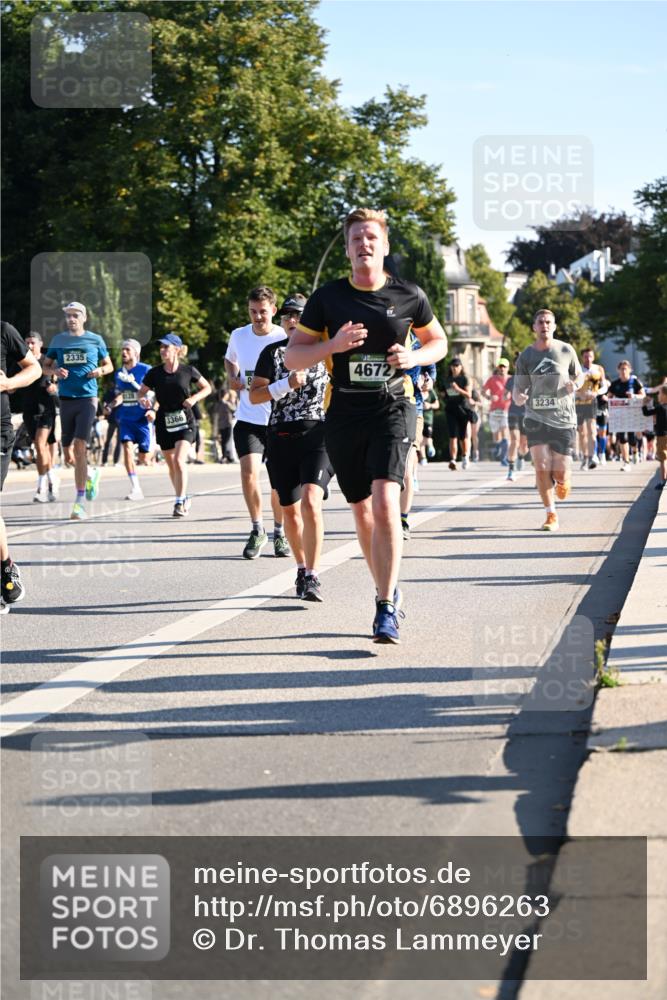 01.09.2024 - BARMER Alsterlauf Dr. Thomas Lammeyer http://msf.ph/oto/6896263 01.09.2024 09:34:20 Laufen 2335, 3366, 4672, 3234 meine-sportfotos.de